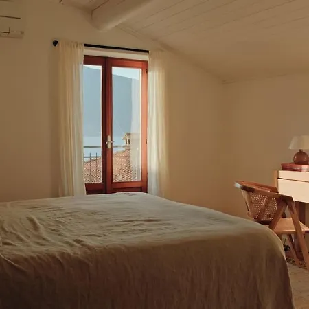 Volledig Huis Met Zicht Op Comomeer Ferienhaus
