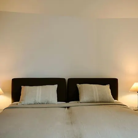 Hébergement de vacances Volledig Huis Met Zicht Op Comomeer *
