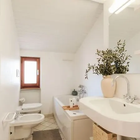 Holiday home Volledig Huis Met Zicht Op Comomeer Musso